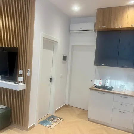 Garden Premium Mali Robit Appartement Golem (Tirana)